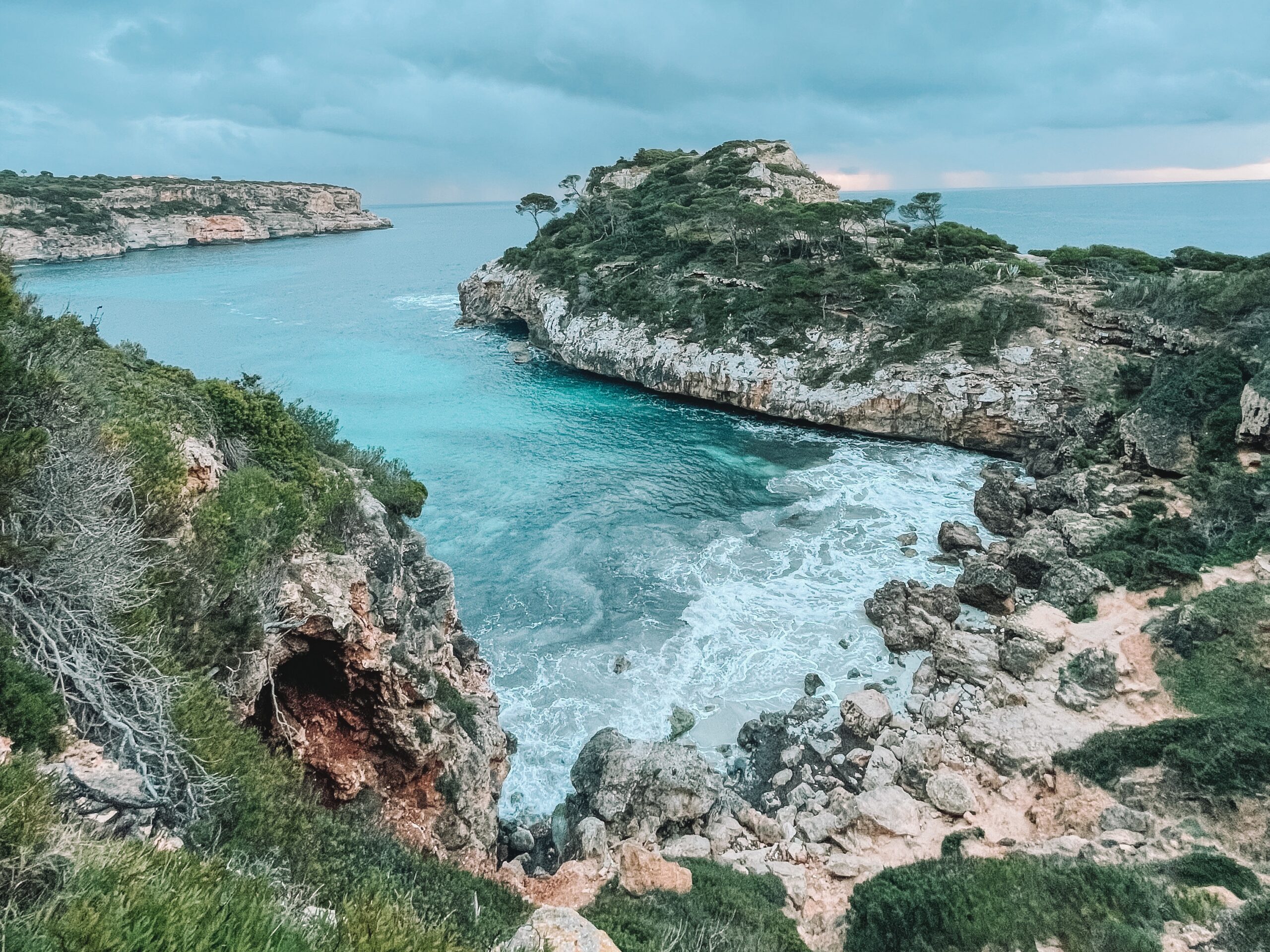 How to Get to Caló des Moro in Every Season - meganywhere